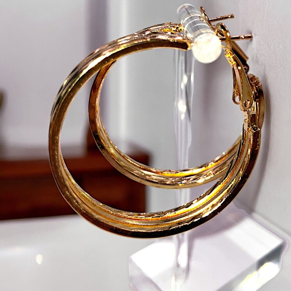 NWOT! Gold-Tone Textured Brushed Classic Hinged Hoop 1.5 Inch Earrings!